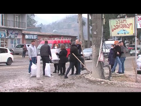 ამორტიზებული გზა და განადგურებული ინფრასტრუქტურა ბათუმი-ახალციხის მაგისტრალზე- საეჭვო კორუფცია